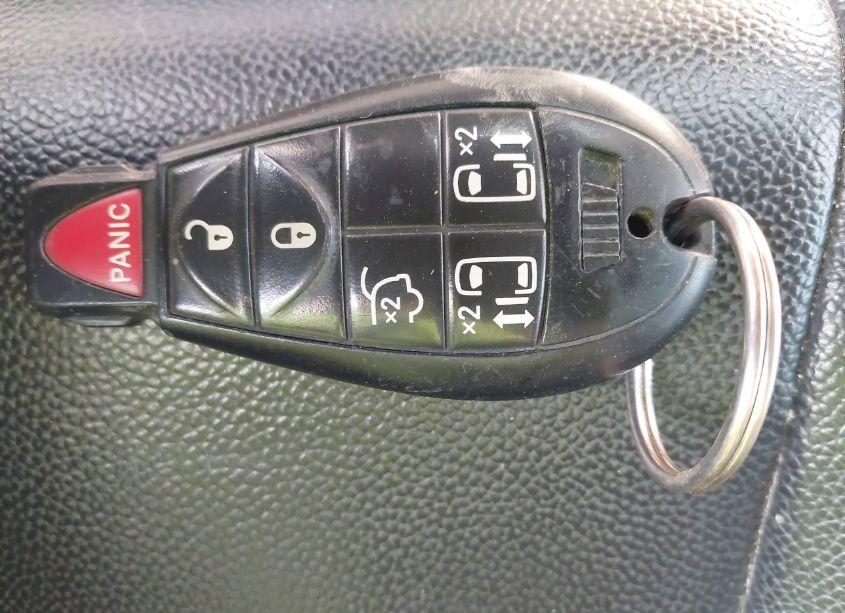 Photo 11 of 2013 Chrysler Town & COUNTRY TOURING (VIN 2C4RC1BG2DR689145)