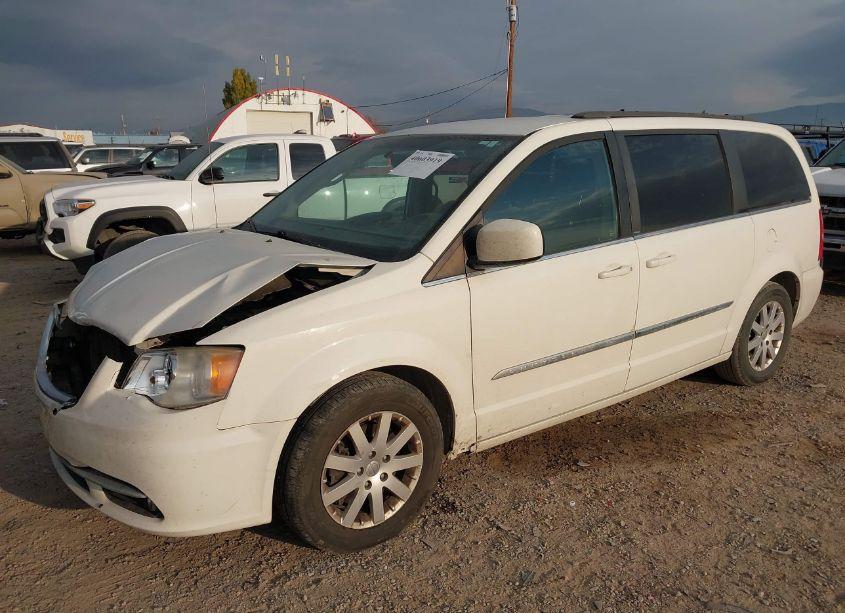 Photo 2 of 2013 Chrysler Town & COUNTRY TOURING (VIN 2C4RC1BG2DR689145)