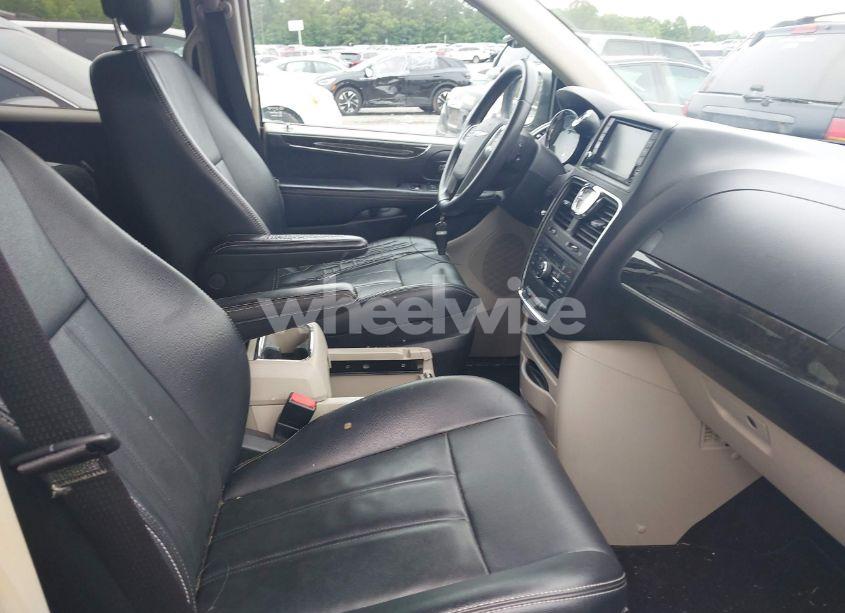 Photo 5 of 2013 Chrysler Town & COUNTRY TOURING (VIN 2C4RC1BG2DR705425)