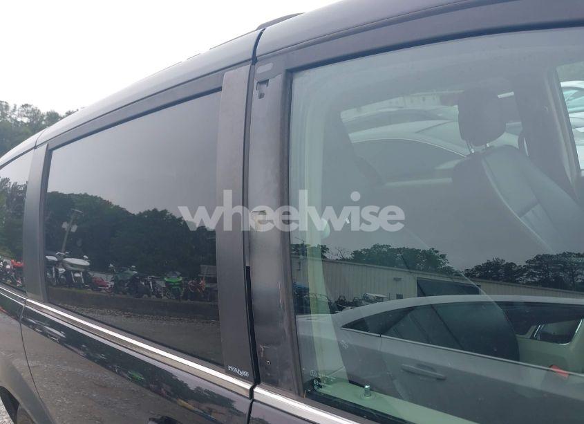 Photo 6 of 2013 Chrysler Town & COUNTRY TOURING (VIN 2C4RC1BG2DR705425)