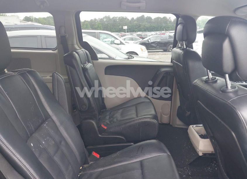 Photo 8 of 2013 Chrysler Town & COUNTRY TOURING (VIN 2C4RC1BG2DR705425)