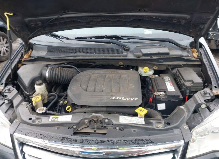 Photo 10 of 2013 Chrysler Town & COUNTRY TOURING (VIN 2C4RC1BG2DR706316)