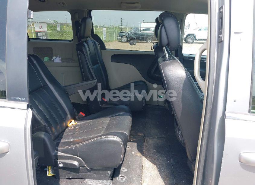 Photo 8 of 2013 Chrysler Town & COUNTRY TOURING (VIN 2C4RC1BG2DR720152)