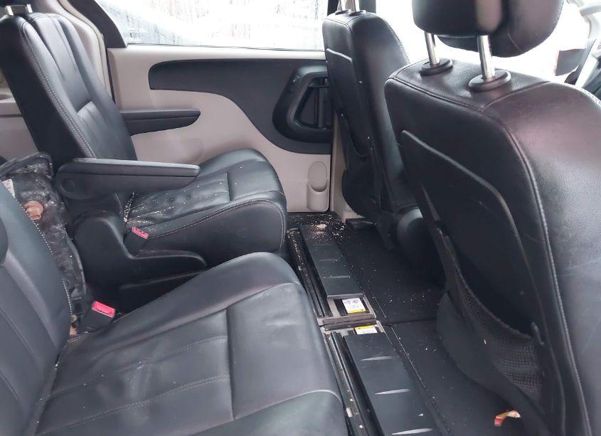 Photo 8 of 2013 Chrysler Town & COUNTRY TOURING (VIN 2C4RC1BG2DR734178)