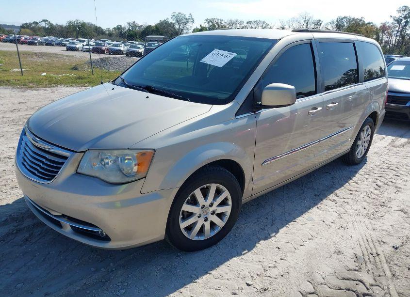 Photo 2 of 2013 Chrysler Town & COUNTRY TOURING (VIN 2C4RC1BG2DR734326)