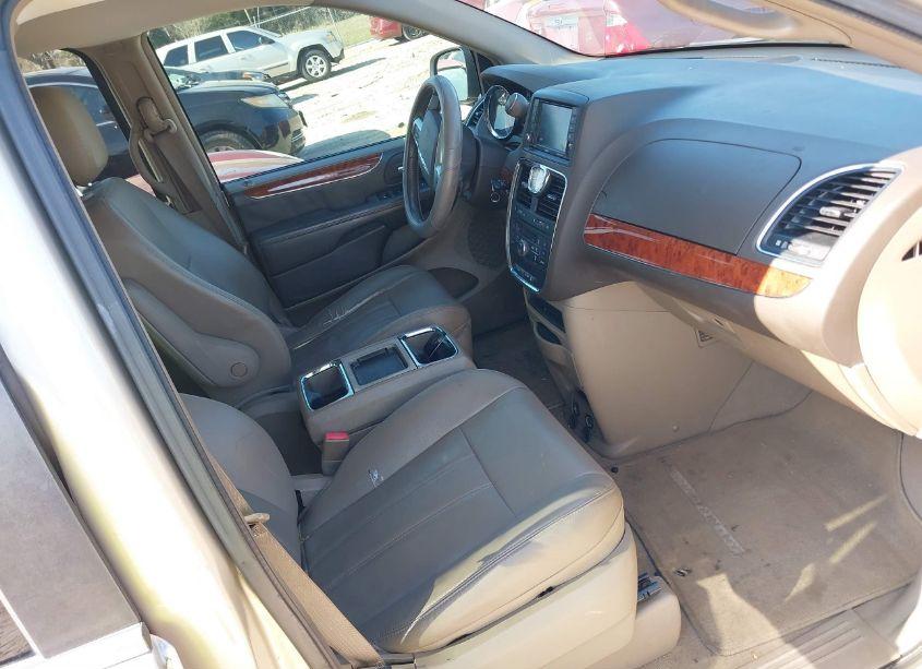 Photo 5 of 2013 Chrysler Town & COUNTRY TOURING (VIN 2C4RC1BG2DR734326)