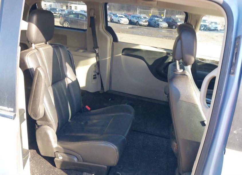 Photo 8 of 2013 Chrysler Town & COUNTRY TOURING (VIN 2C4RC1BG2DR755385)