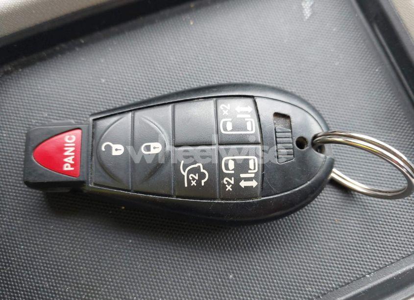 Photo 11 of 2013 Chrysler Town & COUNTRY TOURING (VIN 2C4RC1BG2DR777712)