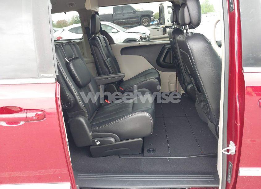 Photo 8 of 2013 Chrysler Town & COUNTRY TOURING (VIN 2C4RC1BG2DR777712)