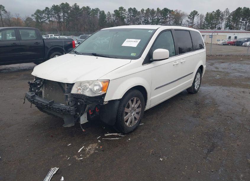 Photo 2 of 2013 Chrysler Town & COUNTRY TOURING (VIN 2C4RC1BG2DR786748)