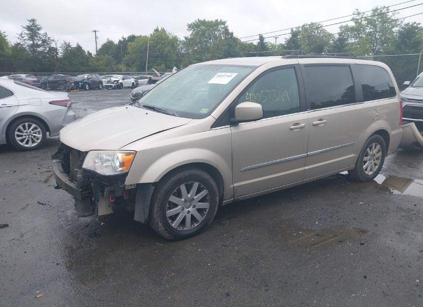 Photo 2 of 2013 Chrysler Town & COUNTRY TOURING (VIN 2C4RC1BG2DR797801)