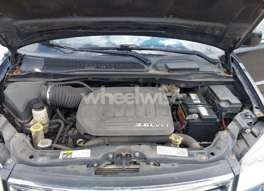 Photo 10 of 2014 Chrysler Town & COUNTRY TOURING (VIN 2C4RC1BG2ER206979)