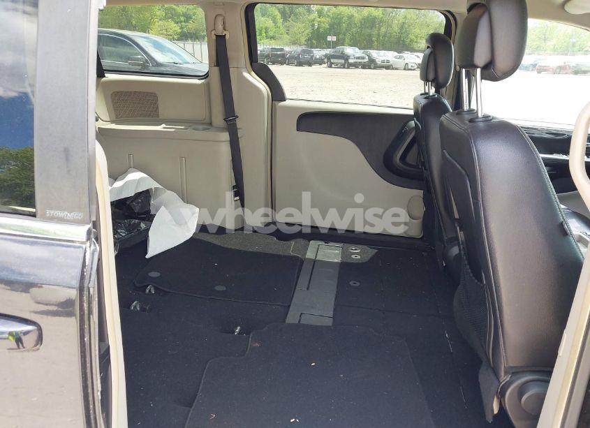 Photo 8 of 2014 Chrysler Town & COUNTRY TOURING (VIN 2C4RC1BG2ER206979)