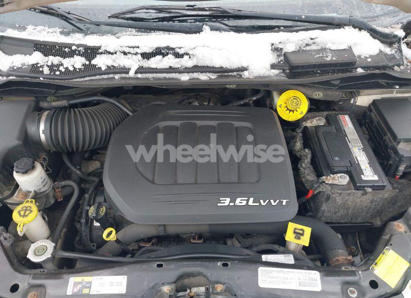 Photo 10 of 2014 Chrysler Town & COUNTRY TOURING (VIN 2C4RC1BG2ER207100)