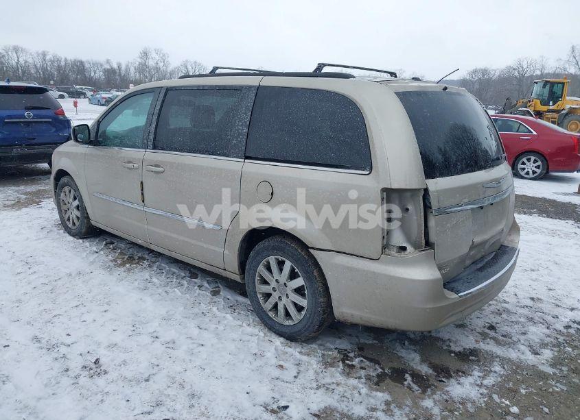 Photo 3 of 2014 Chrysler Town & COUNTRY TOURING (VIN 2C4RC1BG2ER207100)