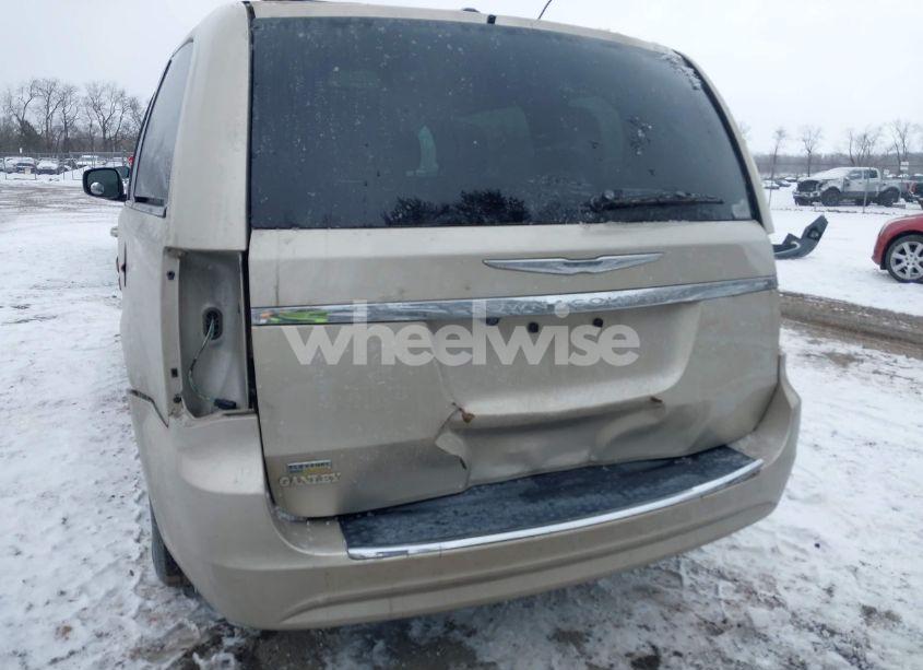 Photo 6 of 2014 Chrysler Town & COUNTRY TOURING (VIN 2C4RC1BG2ER207100)