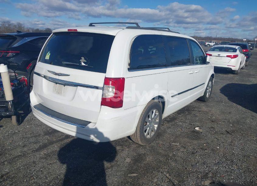 Photo 4 of 2014 Chrysler Town & COUNTRY TOURING (VIN 2C4RC1BG2ER218596)