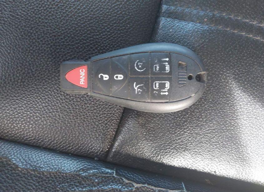 Photo 11 of 2014 Chrysler Town & COUNTRY TOURING (VIN 2C4RC1BG2ER247712)