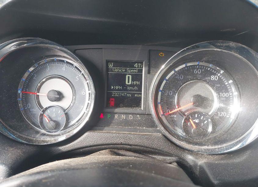 Photo 7 of 2014 Chrysler Town & COUNTRY TOURING (VIN 2C4RC1BG2ER247712)