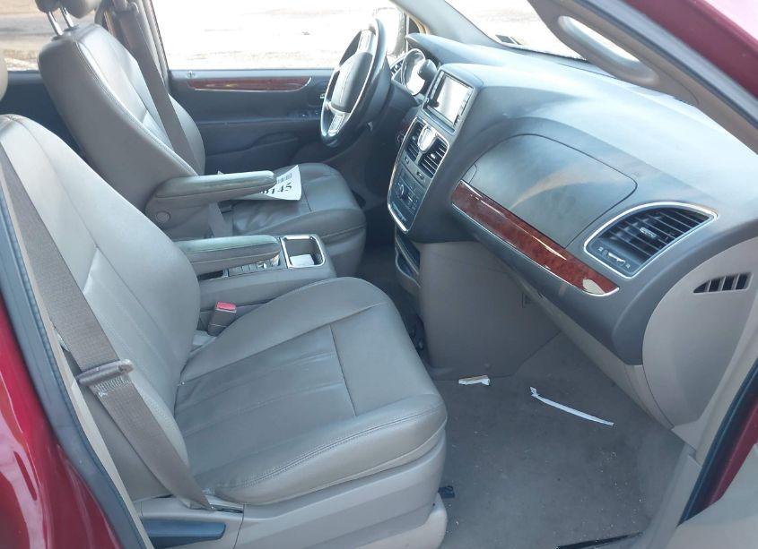 Photo 5 of 2014 Chrysler Town & COUNTRY TOURING (VIN 2C4RC1BG2ER293475)