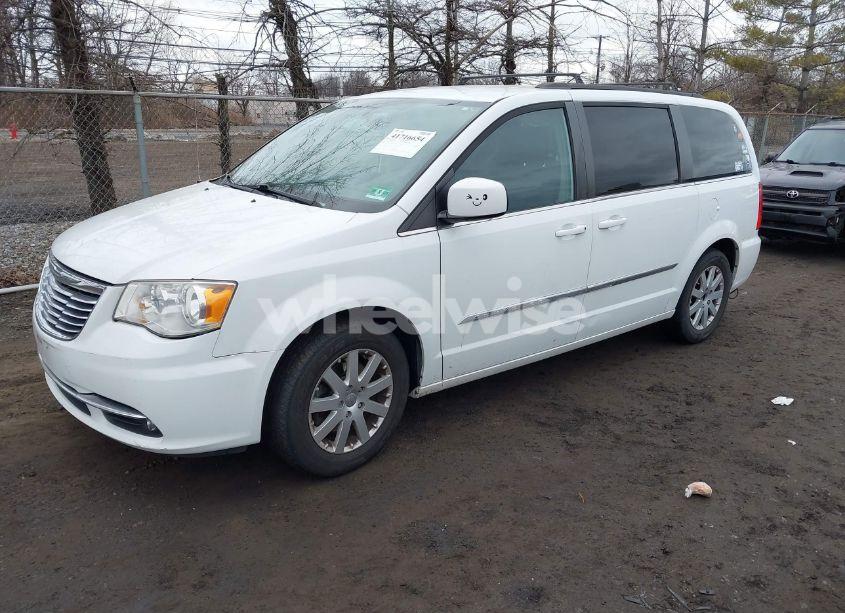 Photo 2 of 2014 Chrysler Town & COUNTRY TOURING (VIN 2C4RC1BG2ER330234)