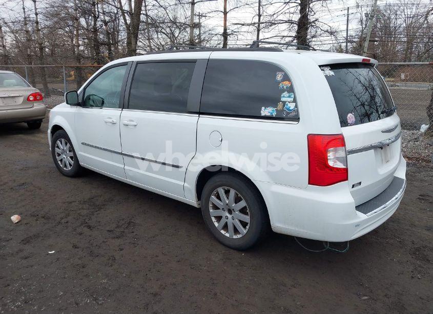 Photo 3 of 2014 Chrysler Town & COUNTRY TOURING (VIN 2C4RC1BG2ER330234)