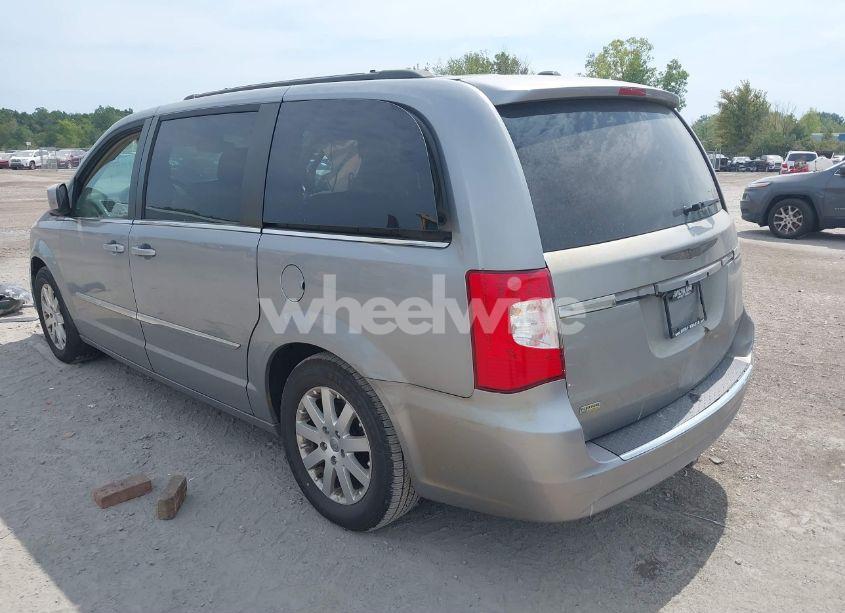 Photo 3 of 2014 Chrysler Town & COUNTRY TOURING (VIN 2C4RC1BG2ER395200)