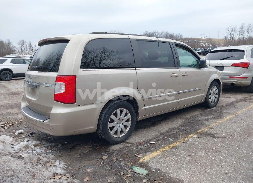 Photo 4 of 2014 Chrysler Town & COUNTRY TOURING (VIN 2C4RC1BG2ER396587)