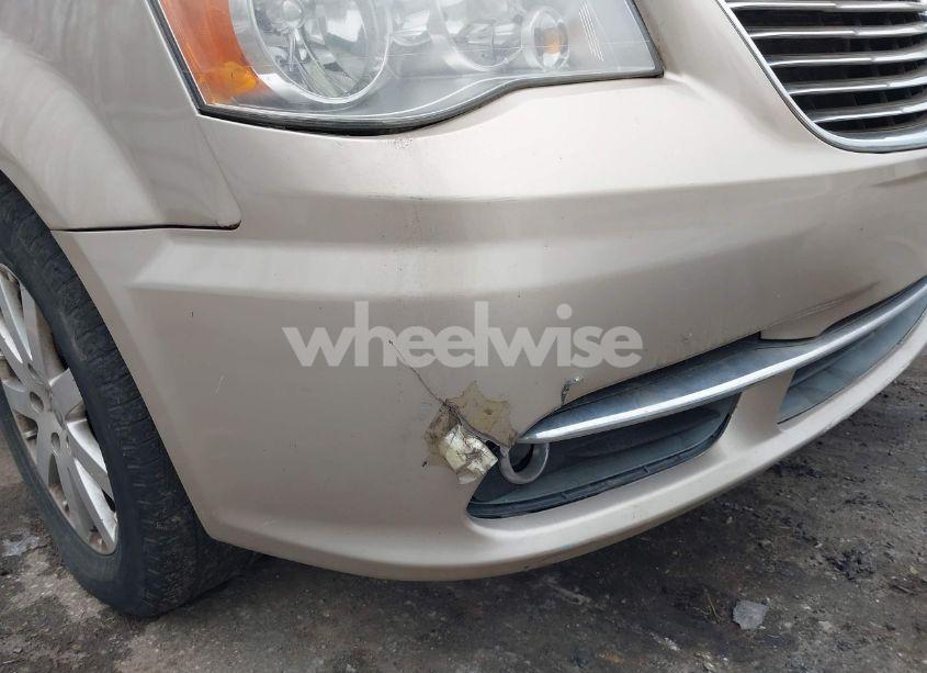 Photo 6 of 2014 Chrysler Town & COUNTRY TOURING (VIN 2C4RC1BG2ER396587)