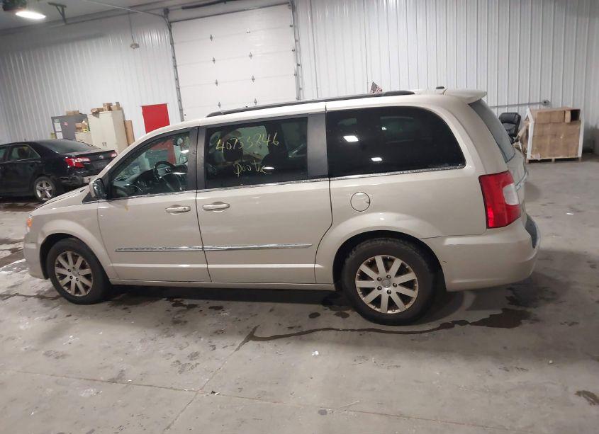 Photo 14 of 2014 Chrysler Town & COUNTRY TOURING (VIN 2C4RC1BG2ER436750)