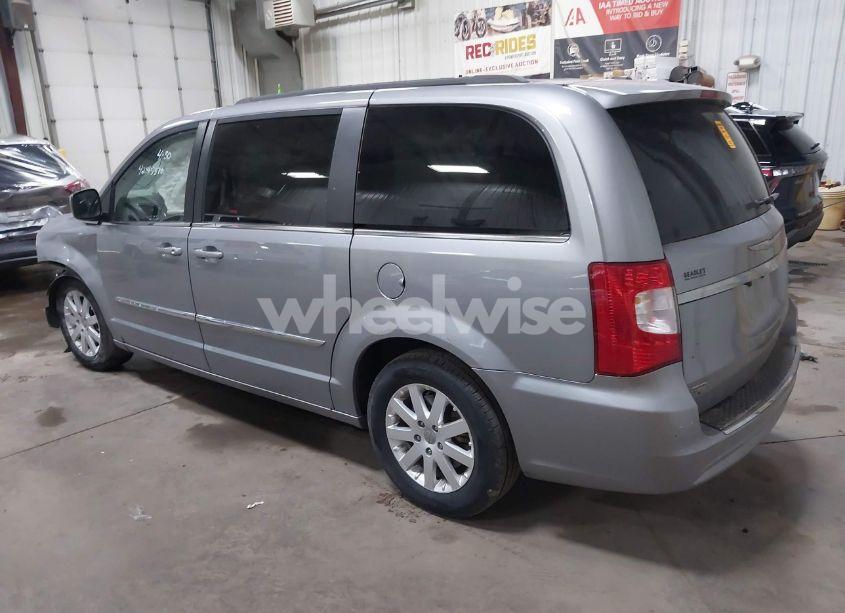 Photo 3 of 2014 Chrysler Town & COUNTRY TOURING (VIN 2C4RC1BG2ER442743)