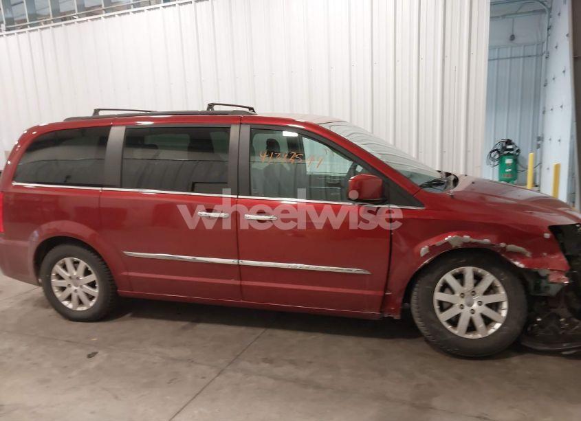 Photo 13 of 2014 Chrysler Town & COUNTRY TOURING (VIN 2C4RC1BG2ER467240)