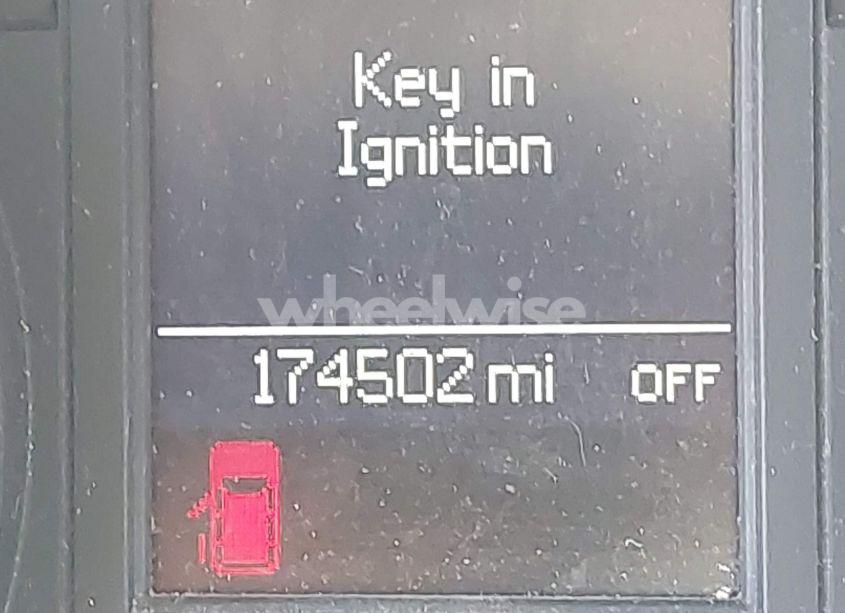 Photo 16 of 2015 Chrysler Town & COUNTRY TOURING (VIN 2C4RC1BG2FR538082)