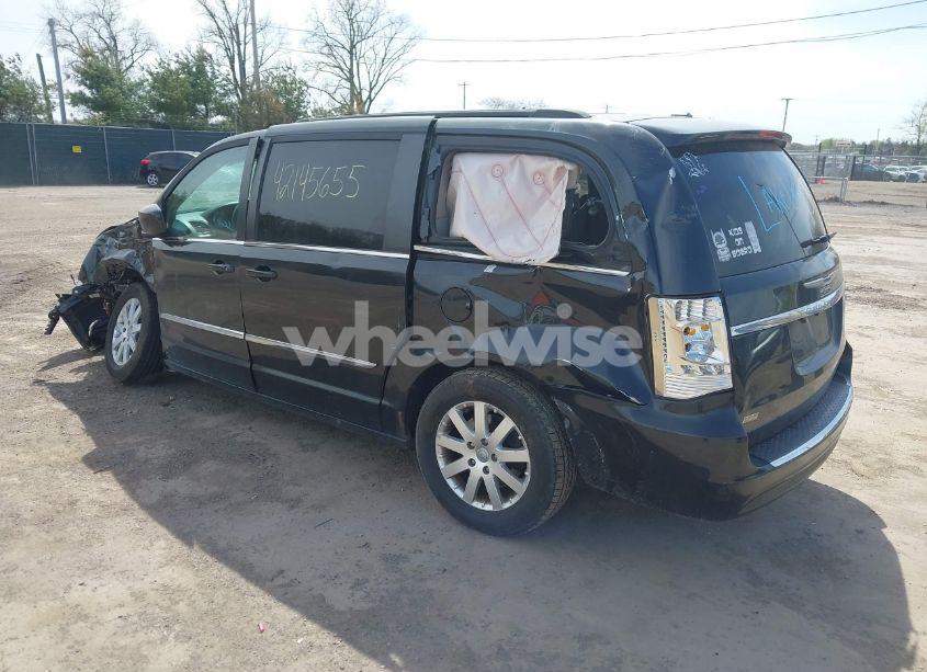 Photo 3 of 2015 Chrysler Town & COUNTRY TOURING (VIN 2C4RC1BG2FR538082)