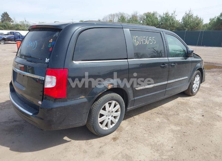 Photo 4 of 2015 Chrysler Town & COUNTRY TOURING (VIN 2C4RC1BG2FR538082)