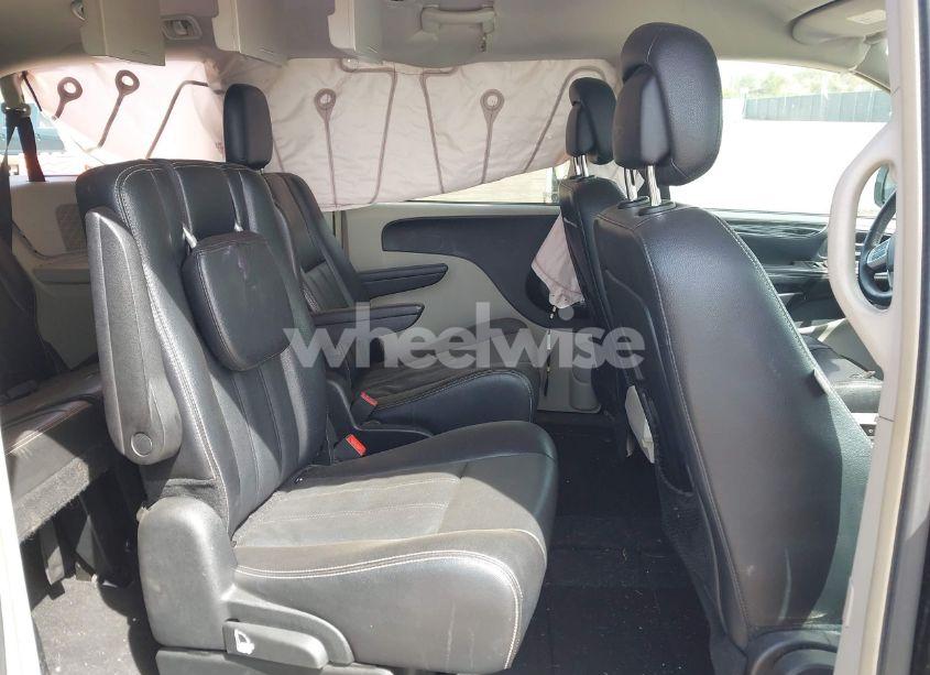 Photo 8 of 2015 Chrysler Town & COUNTRY TOURING (VIN 2C4RC1BG2FR538082)