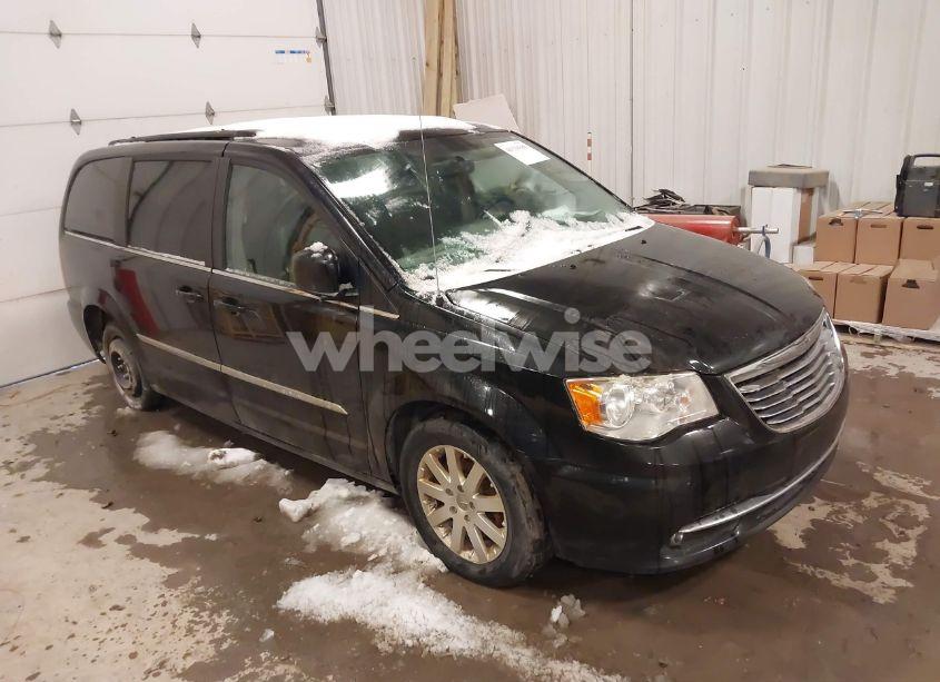 2015 Chrysler Town & COUNTRY TOURING (VIN 2C4RC1BG2FR588593) main photo