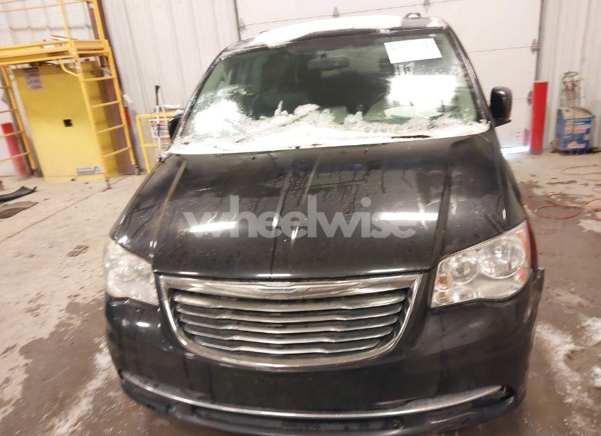 Photo 6 of 2015 Chrysler Town & COUNTRY TOURING (VIN 2C4RC1BG2FR588593)
