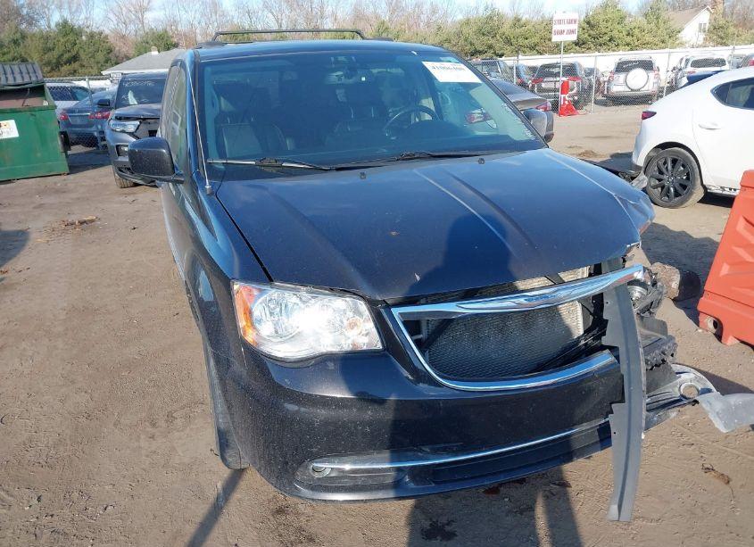 2015 Chrysler Town & COUNTRY TOURING (VIN 2C4RC1BG2FR619471) main photo