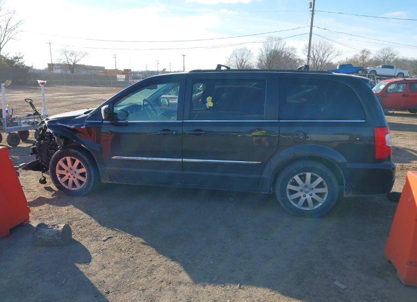 Photo 14 of 2015 Chrysler Town & COUNTRY TOURING (VIN 2C4RC1BG2FR619471)