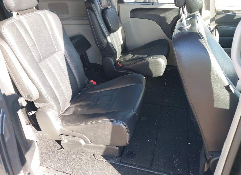 Photo 8 of 2015 Chrysler Town & COUNTRY TOURING (VIN 2C4RC1BG2FR619471)