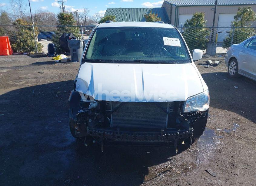 Photo 12 of 2015 Chrysler Town & COUNTRY TOURING (VIN 2C4RC1BG2FR619874)