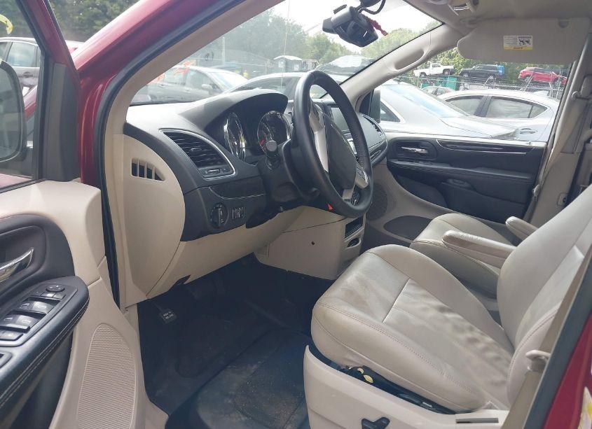 Photo 5 of 2015 Chrysler Town & COUNTRY TOURING (VIN 2C4RC1BG2FR627361)