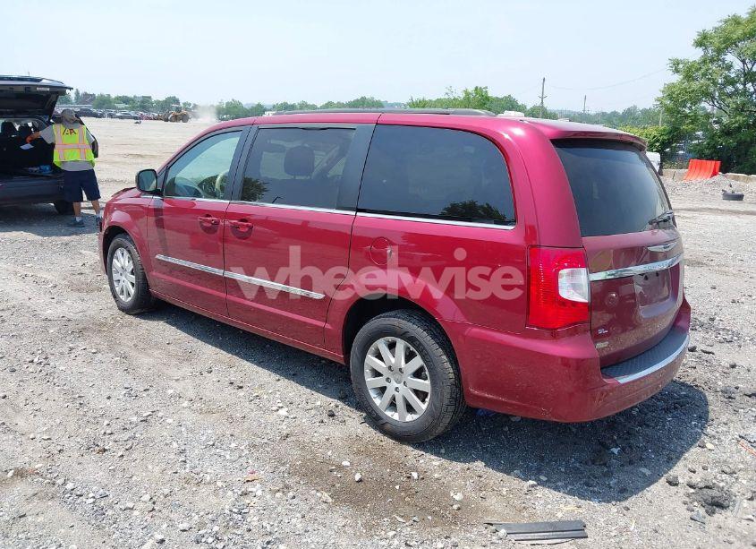 Photo 3 of 2015 Chrysler Town & COUNTRY TOURING (VIN 2C4RC1BG2FR654446)