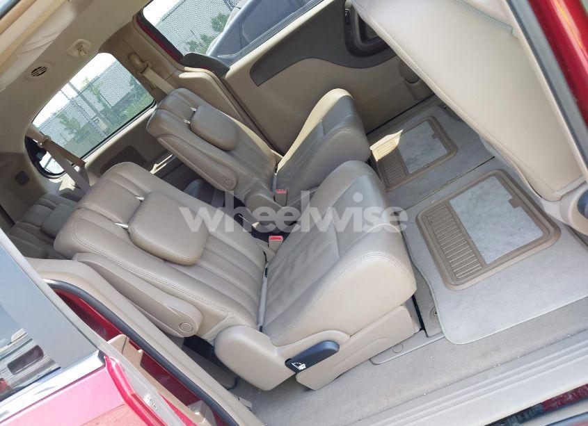 Photo 8 of 2015 Chrysler Town & COUNTRY TOURING (VIN 2C4RC1BG2FR654446)