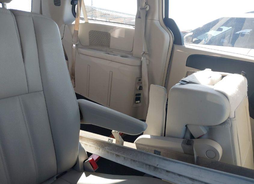 Photo 8 of 2015 Chrysler Town & COUNTRY TOURING (VIN 2C4RC1BG2FR673319)