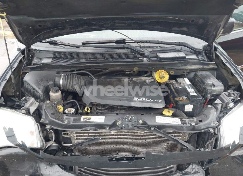 Photo 10 of 2015 Chrysler Town & COUNTRY TOURING (VIN 2C4RC1BG2FR696499)