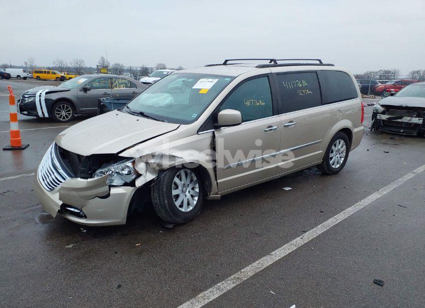 Photo 2 of 2015 Chrysler Town & COUNTRY TOURING (VIN 2C4RC1BG2FR699077)