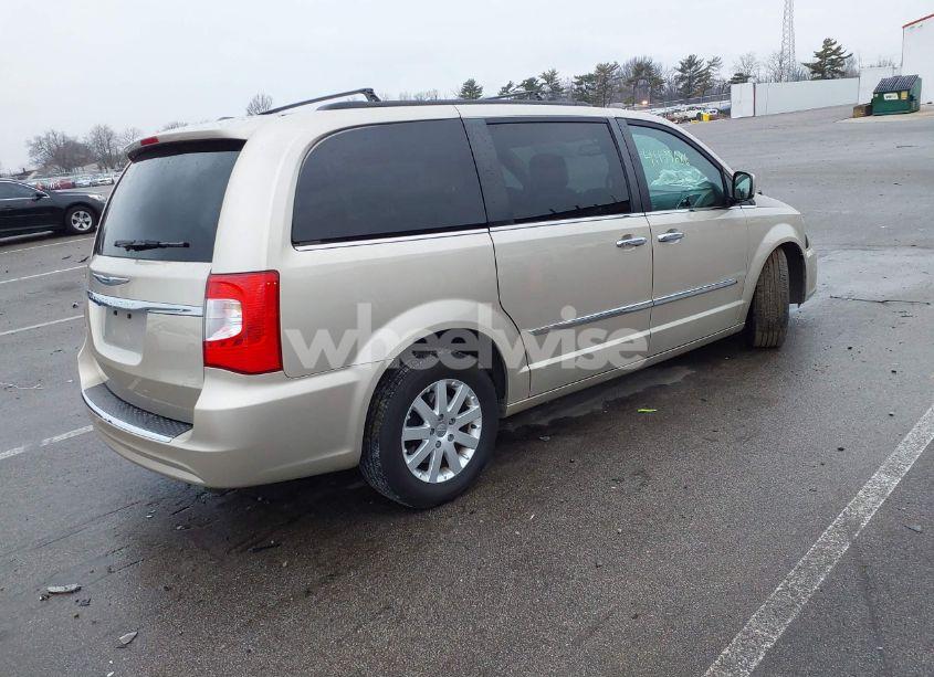 Photo 4 of 2015 Chrysler Town & COUNTRY TOURING (VIN 2C4RC1BG2FR699077)