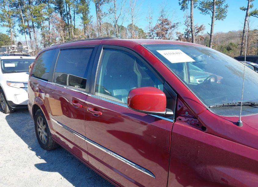 Photo 13 of 2015 Chrysler Town & COUNTRY TOURING (VIN 2C4RC1BG2FR739688)